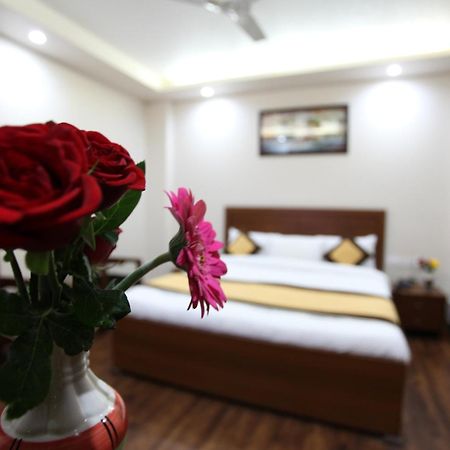 Hotel Hc Grand Nuova Delhi Esterno foto