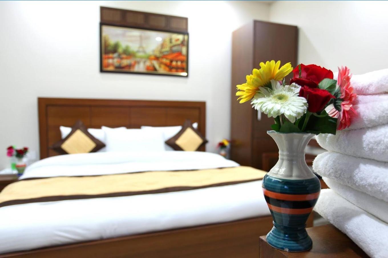 Hotel Hc Grand Nuova Delhi Esterno foto