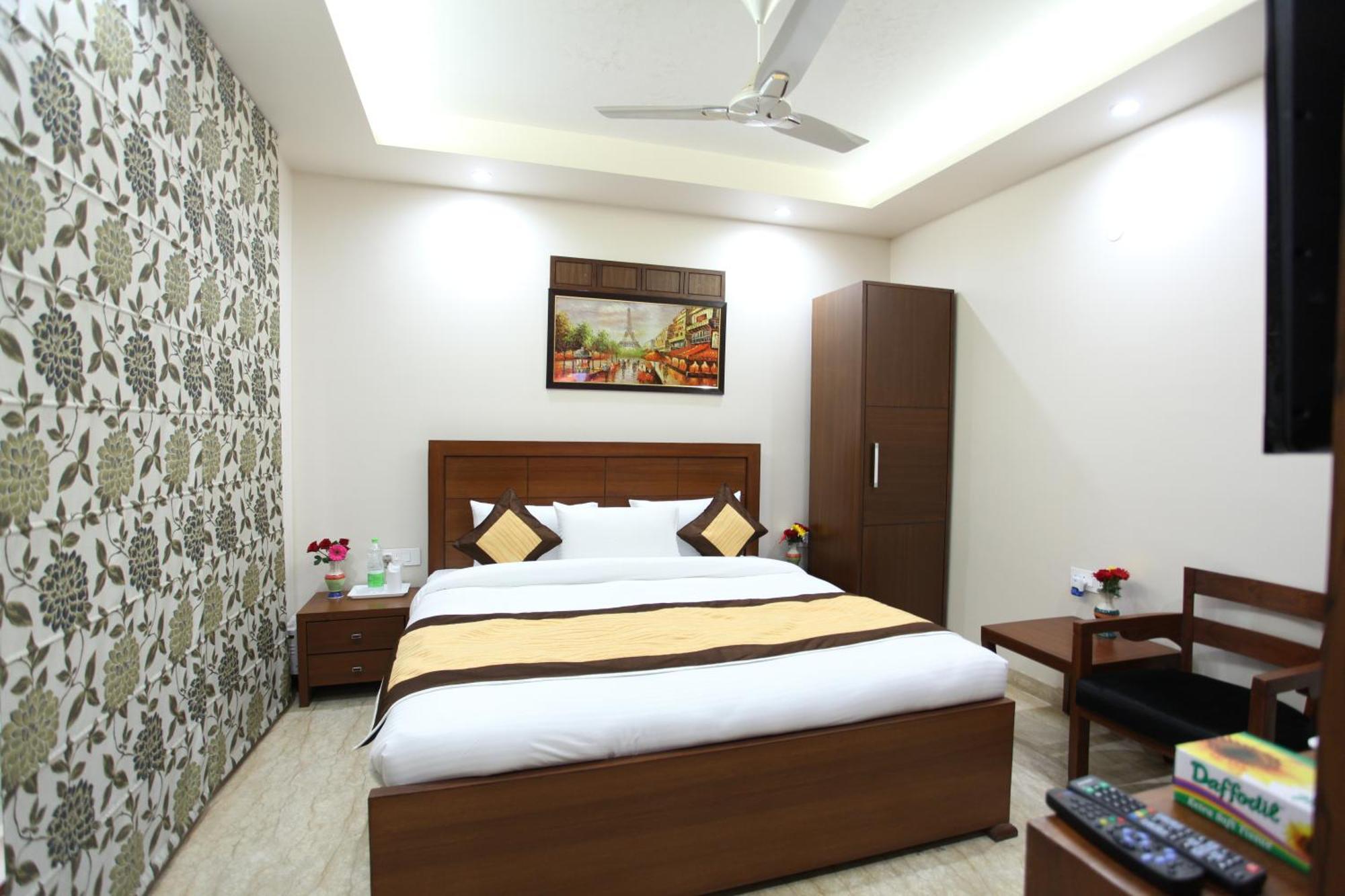 Hotel Hc Grand Nuova Delhi Esterno foto